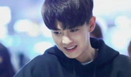 张小寒爆料任嘉伦视频播放,播放量惊人引热议